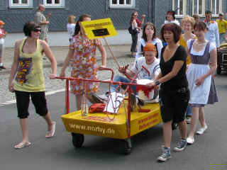 14 Bettenrennen 05-07-09 8101.jpg (205467 Byte)